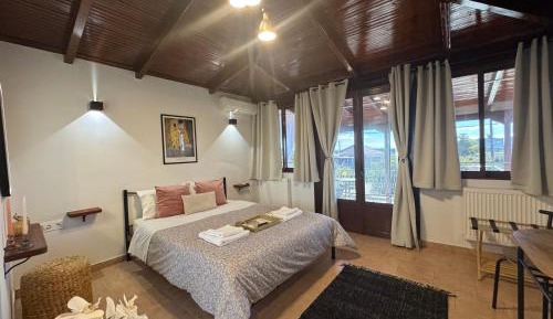 One-Bedroom Apartment with Sea View and Balcony