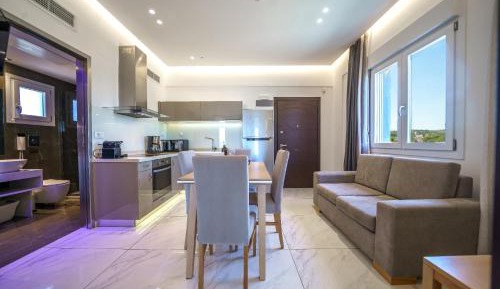 Executive Two Bedroom Quadruple Suite with Pool View - Athina