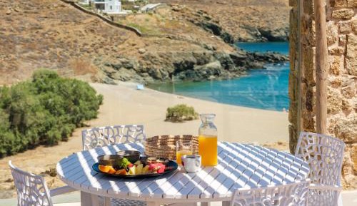 Club Villa Beach Front & Sea View with 2 private pools & Jacuzzi