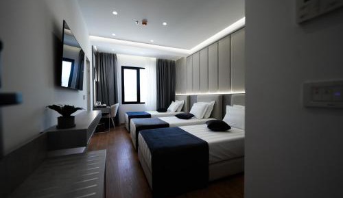 Triple Room with Balcony