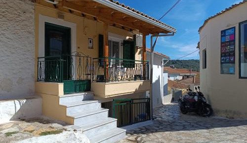 Three-Bedroom Vacation Home 