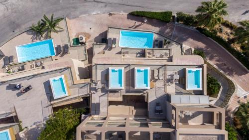 Junior Suite with Private Pool (Jacuzzi) Sea View
