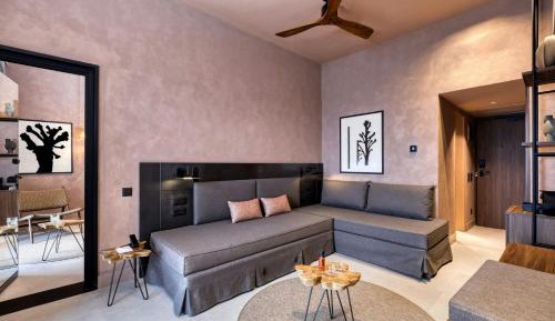 Tropical Sublime Family, Suite, 1 King, Mountain view