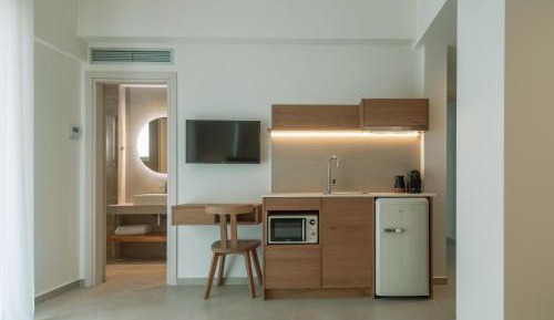 Suite with Garden View