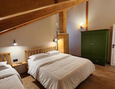 Triple Room with City View