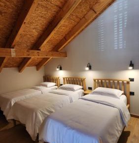 Triple Room with Balcony
