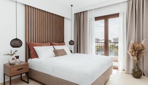 Triple Room with Pool View