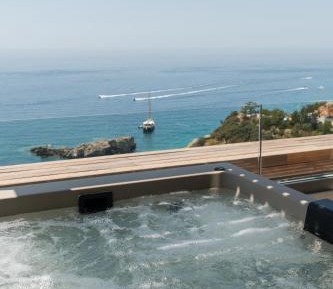 Premier Jacuzzi Room