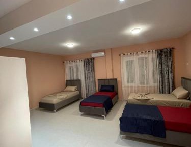 Deluxe Family Room