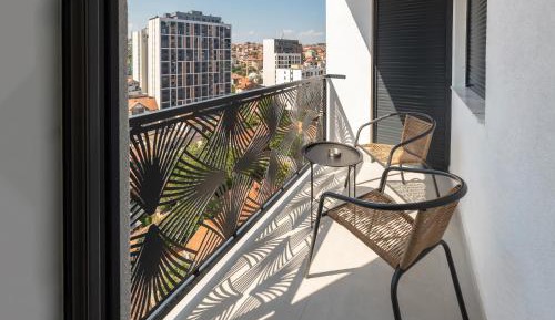 Deluxe One-Bedroom Apartment