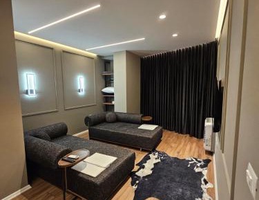 Apartment with City View
