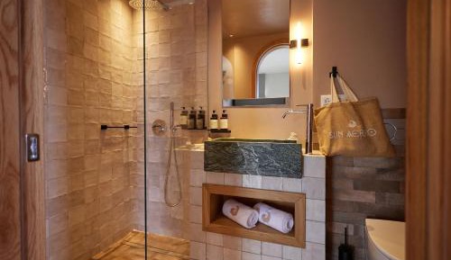 Deluxe Suite with Outdoor Tub