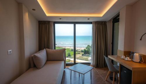 Superior Double Room with Balcony and Sea View