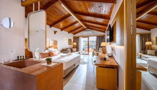  Deluxe Double Room with Outdoor Spa Hydromassage