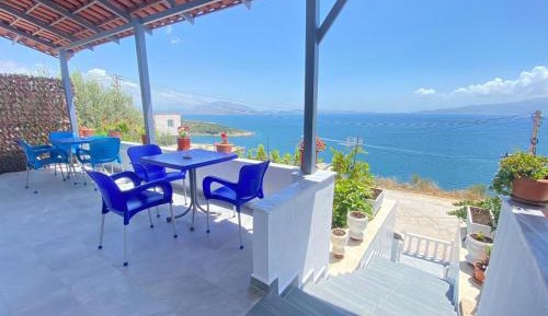 Triple Room with Shared Kitchenette and Sea View Terrace