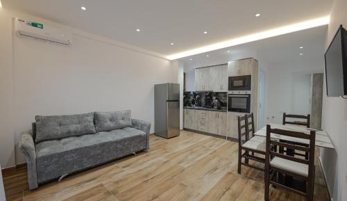 Apartment with Garden View