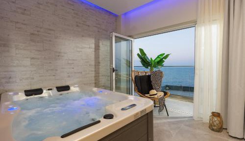 Villa - Beach Front