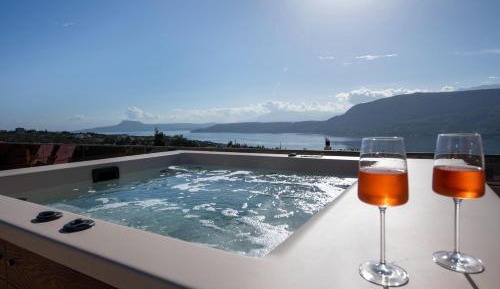 Paeonia with Sea View and Jacuzzi