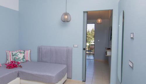 Family Room with Garden View