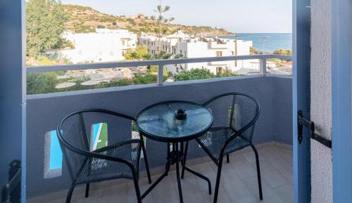 Double or Twin Room with Partial Sea View