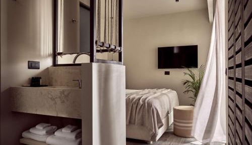 Aterre Retreat King Room with Terrace