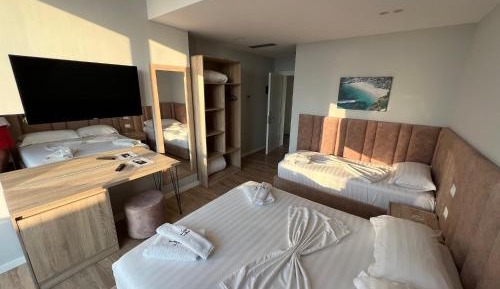 Triple Room with Sea View