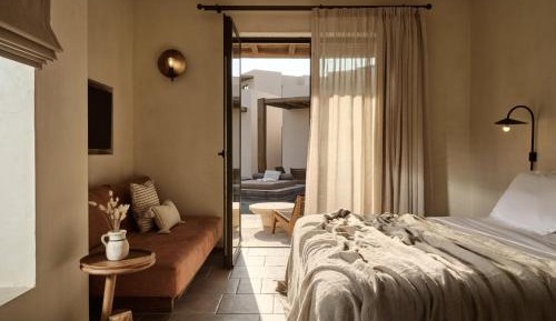 Junior Suite with shared pool
