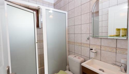 Villa (3 Adults)