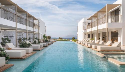 Double Premium Swim Up Laguna