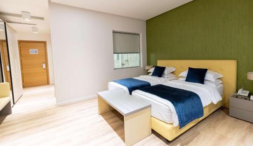 Deluxe Room with Two Single Beds - Non-Smoking