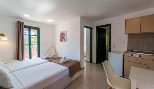 One-Bedroom Apartment (3 Adults)
