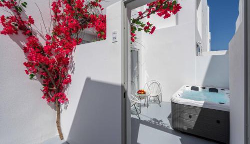 Cave Suite with Private Jacuzzi & Private Steam Room - D2