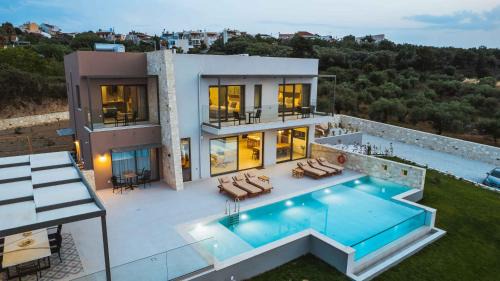 7-Bedroom Villa with Private Pool