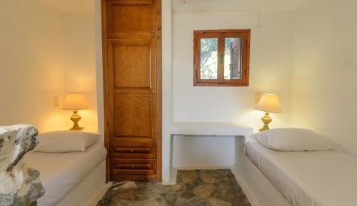 Two Bedroom Apartment Ground Floor With Partial Sea View