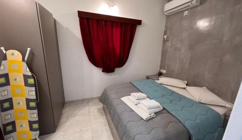 Two bedrooms apartment for 6 included free car rental