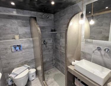 Apartment - Split Level