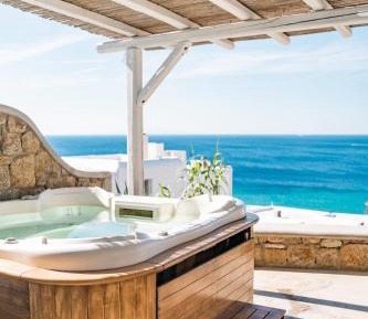Deluxe Triple Room with cold water jacuzzi