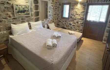 Deluxe Triple Room with Sea View