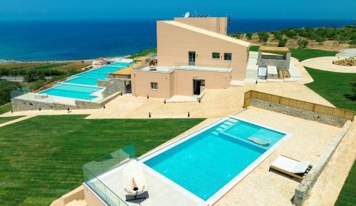 Maisonette Suite with Individual Pool & Sea View