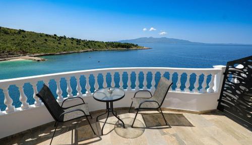 Superior Triple Studio with Balcony and Sea View