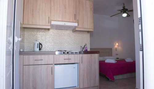 Studio (2 Adults)