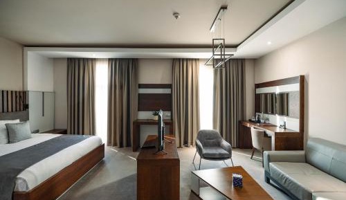 Queen Room
