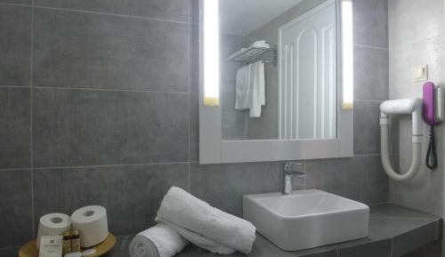 Standard Double or Twin Room with Sea View