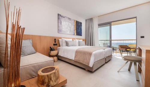 Junior Suite Sea Front with Balcony