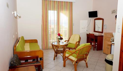 One-Bedroom Apartment with Sea View