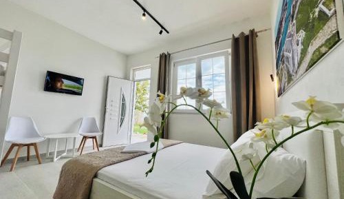 Triple Room with Lake View