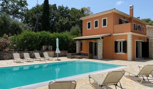 Villa - Beach Front