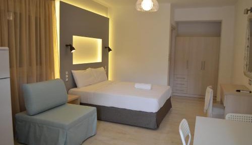 Studio (2 Adults)