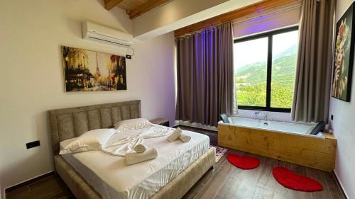 Deluxe Family Suite