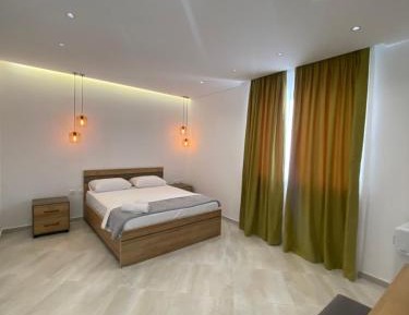 Deluxe Double Room with Shower